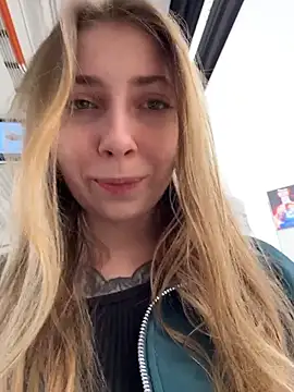 Snapshot of Sunny___Bunny chatting on May 3, 2026, 11:05 am Sunny Bunny online show from May 3, 2026, 11:05 am