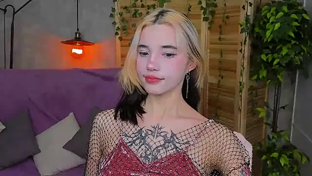 Snapshot of as1an_girlfriend chatting on January 18, 2025, 6:56 am as1an girlfriend online show from January 18, 2025, 6:56 am