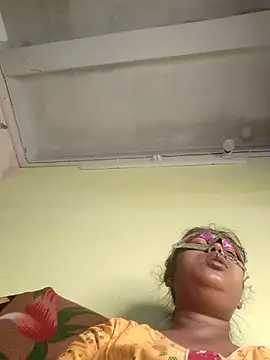 Snapshot of tinabhabhi chatting on February 4, 2026, 6:36 pm tinabhabhi online show from February 4, 2026, 6:36 pm