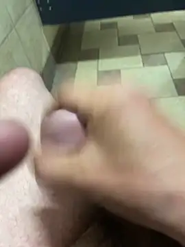 hardandready3523 online show from April 3, 2026, 7:23 pm