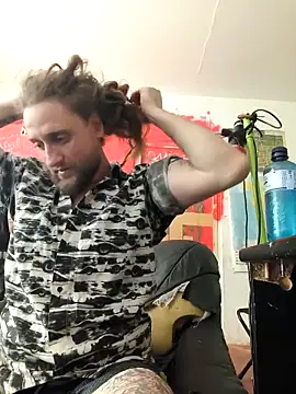 Ozomitro online show from October 3, 2025, 2:47 pm