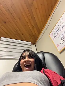 Hilary pinkk online show from February 5, 2026, 2:27 am