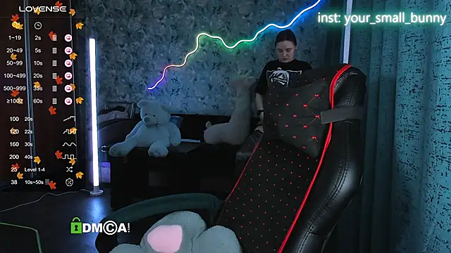 Your small bunny online show from November 8, 2025, 2:12 am