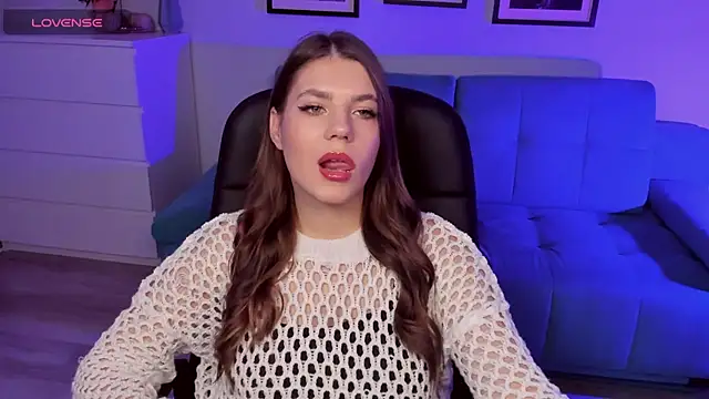 BellaSweetHeart online show from November 12, 2025, 11:54 am