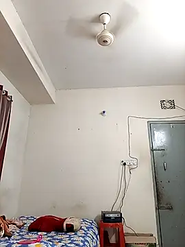 Snapshot of Tisha-01 chatting on October 19, 2025, 2:01 am Tisha-01 online show from October 19, 2025, 2:01 am