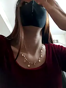 Snapshot of Tisha-01 chatting on November 20, 2025, 1:39 am Tisha-01 online show from November 20, 2025, 1:39 am