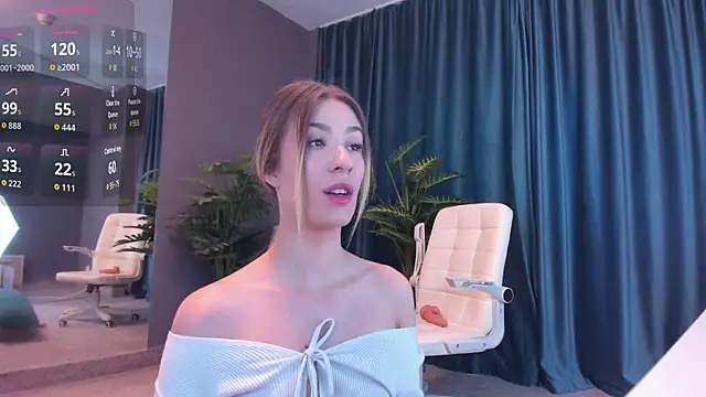 Snapshot of LaurynCopper chatting on February 25, 2026, 6:23 am LaurynCopper online show from February 25, 2026, 6:23 am