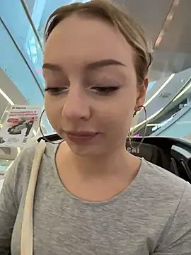 Snapshot of melissa_grr chatting on March 4, 2026, 11:49 am melissa grr online show from March 4, 2026, 11:49 am