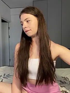 CurlyLara online show from September 17, 2025, 9:33 am