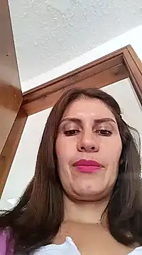 Snapshot of Alysson-- chatting on December 26, 2024, 3:20 pm Alysson-- online show from December 26, 2024, 3:20 pm