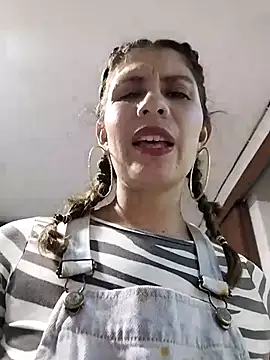 Snapshot of Alysson-- chatting on February 5, 2025, 1:26 am Alysson-- online show from February 5, 2025, 1:26 am