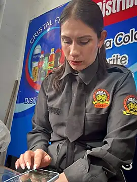 Alysson-- online show from November 26, 2025, 1:23 pm