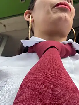 Alysson-- online show from December 19, 2025, 2:24 pm