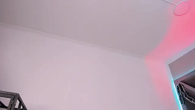 Snapshot of AmberiniHoffman chatting on December 19, 2025, 11:28 am AmberiniHoffman online show from December 19, 2025, 11:28 am