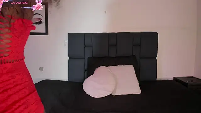 Khenta Michells online show from January 8, 2026, 10:39 am