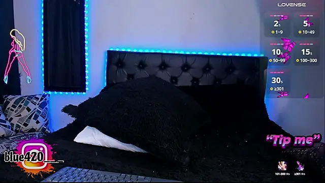 Skyler  blue4 online show from January 7, 2025, 1:28 am