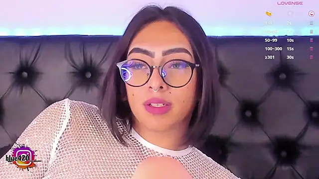 Skyler  blue4 online show from January 30, 2025, 2:15 pm