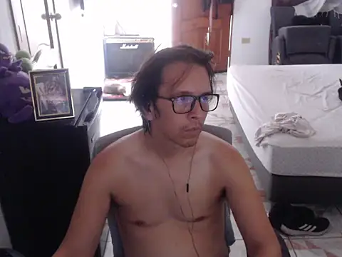 Snapshot of Pit_xxz chatting on February 5, 2026, 6:45 pm Pit xxz online show from February 5, 2026, 6:45 pm