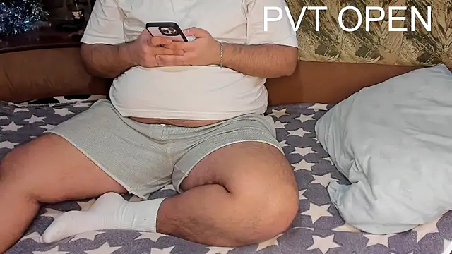 Snapshot of teddy_alan chatting on February 24, 2025, 2:04 pm teddy alan online show from February 24, 2025, 2:04 pm