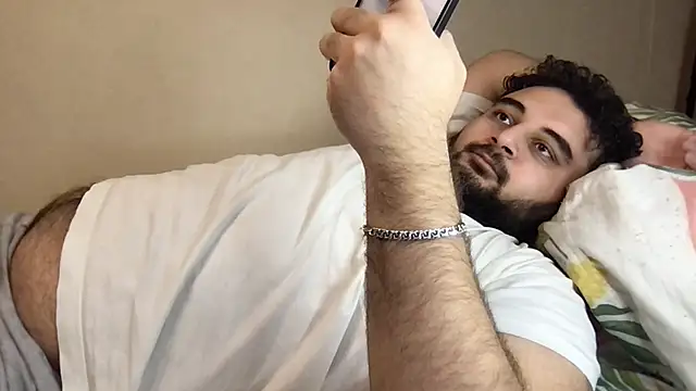 Snapshot of teddy_alan chatting on October 21, 2025, 2:29 pm teddy alan online show from October 21, 2025, 2:29 pm