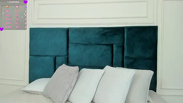 Snapshot of Charlotte_Mayer chatting on February 1, 2025, 11:32 am Charlotte Mayer online show from February 1, 2025, 11:32 am