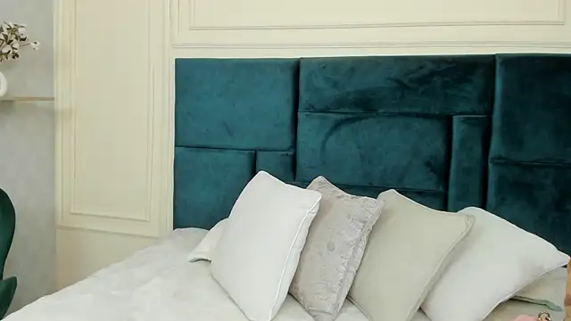 Snapshot of Charlotte_Mayer chatting on February 19, 2025, 11:28 am Charlotte Mayer online show from February 19, 2025, 11:28 am