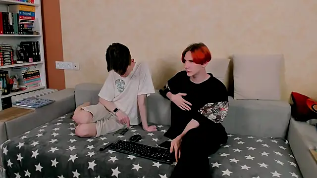 AndrewwCarter2 online show from June 19, 2026, 9:07 pm