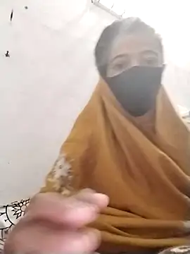 Cute-Ridhima online show from December 23, 2025, 8:23 am