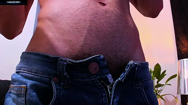 CruzVega online show from November 13, 2025, 1:15 am