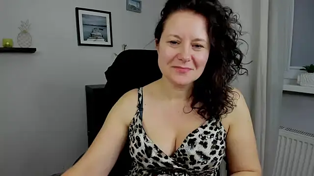 Snapshot of OLIVIA_lux chatting on January 11, 2025, 5:51 pm OLIVIA lux online show from January 11, 2025, 5:51 pm