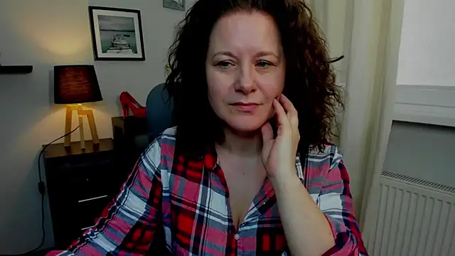 Snapshot of OLIVIA_lux chatting on February 6, 2025, 10:15 am OLIVIA lux online show from February 6, 2025, 10:15 am