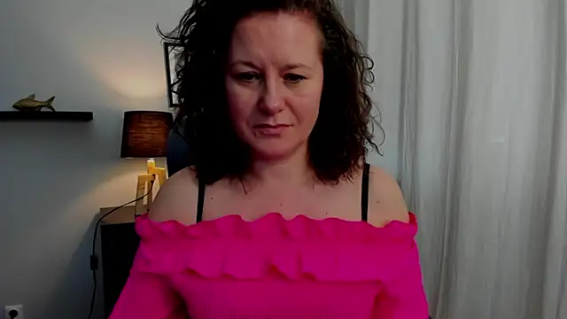 Snapshot of OLIVIA_lux chatting on February 11, 2025, 1:41 pm OLIVIA lux online show from February 11, 2025, 1:41 pm