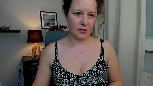 Snapshot of OLIVIA_lux chatting on February 13, 2025, 6:59 pm OLIVIA lux online show from February 13, 2025, 6:59 pm