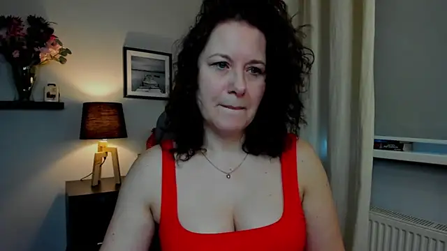 Snapshot of OLIVIA_lux chatting on March 7, 2025, 6:46 am OLIVIA lux online show from March 7, 2025, 6:46 am