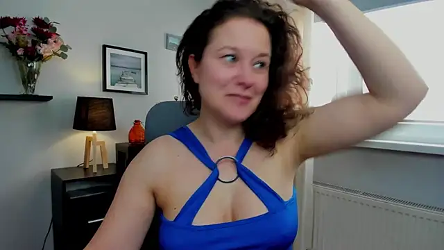 Snapshot of OLIVIA_lux chatting on March 20, 2025, 1:48 pm OLIVIA lux online show from March 20, 2025, 1:48 pm