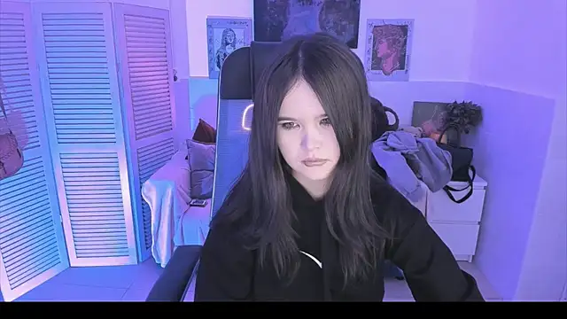 Elainebeness online show from October 24, 2025, 7:10 pm