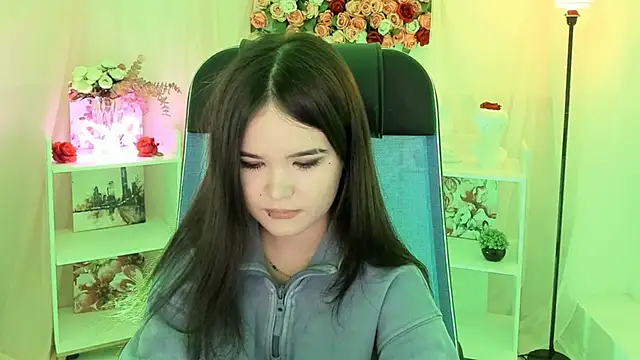 Elainebeness online show from November 15, 2025, 10:26 pm