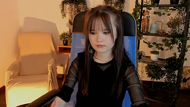 Snapshot of Elainebeness chatting on February 15, 2026, 4:25 pm Elainebeness online show from February 15, 2026, 4:25 pm