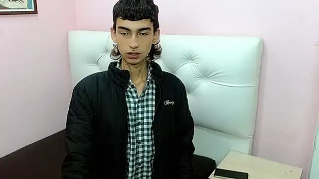 Snapshot of ttimy_x_boy chatting on January 12, 2026, 2:28 am ttimy x boy online show from January 12, 2026, 2:28 am