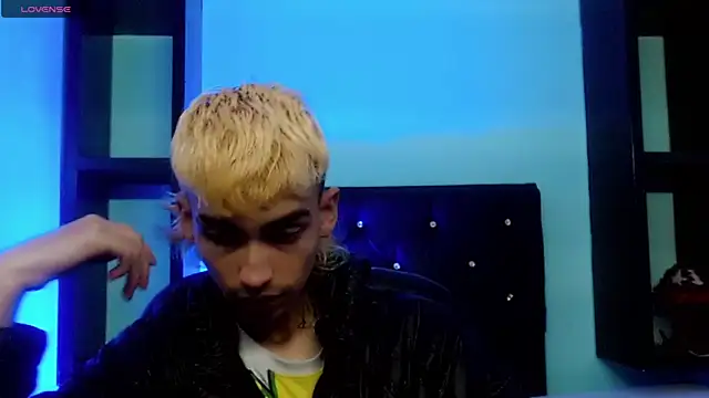 Snapshot of ttimy_x_boy chatting on March 30, 2026, 8:21 pm ttimy x boy online show from March 30, 2026, 8:21 pm