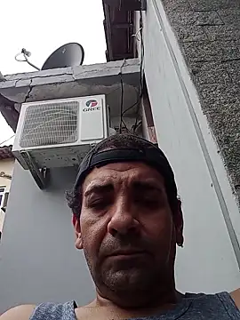 Snapshot of Gostozim7 chatting on November 3, 2025, 8:32 pm Gostozim7 online show from November 3, 2025, 8:32 pm