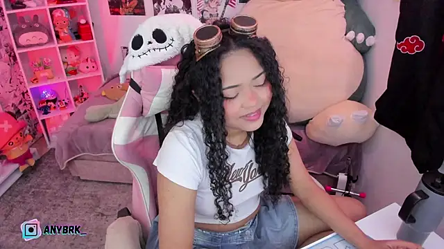 Snapshot of anyburkee chatting on October 24, 2025, 11:56 pm anyburkee online show from October 24, 2025, 11:56 pm