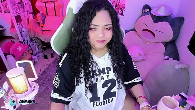 Snapshot of anyburkee chatting on February 12, 2026, 5:35 am anyburkee online show from February 12, 2026, 5:35 am