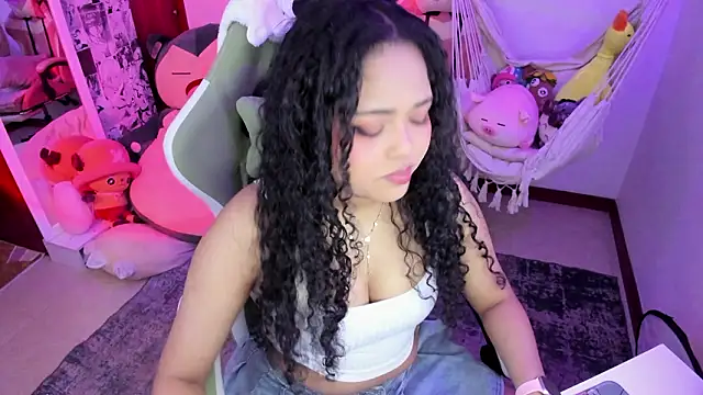 Snapshot of anyburkee chatting on February 17, 2026, 5:15 am anyburkee online show from February 17, 2026, 5:15 am