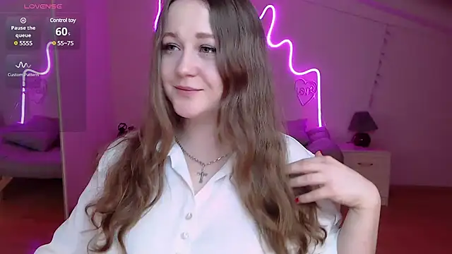 Snapshot of LizzyShine chatting on March 14, 2025, 5:24 pm LizzyShine online show from March 14, 2025, 5:24 pm
