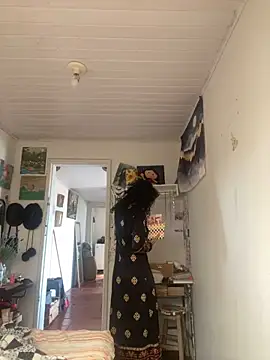 Snapshot of magalunabb chatting on September 20, 2025, 1:12 pm magalunabb online show from September 20, 2025, 1:12 pm