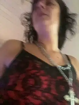 Snapshot of magalunabb chatting on December 17, 2025, 5:41 pm magalunabb online show from December 17, 2025, 5:41 pm