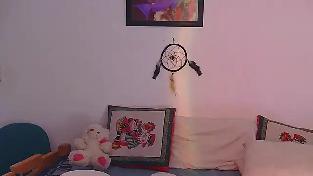 Miss oliviaa online show from March 14, 2025, 9:00 pm