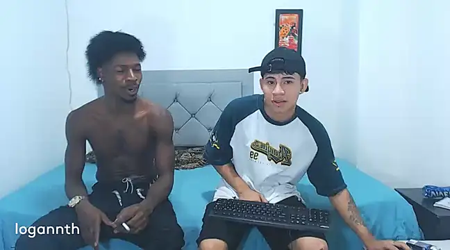 Snapshot of logannth chatting on December 24, 2024, 3:27 am logannth online show from December 24, 2024, 3:27 am