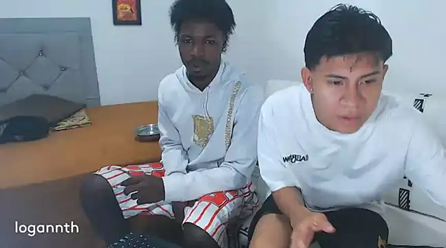 Snapshot of logannth chatting on December 30, 2024, 7:53 pm logannth online show from December 30, 2024, 7:53 pm